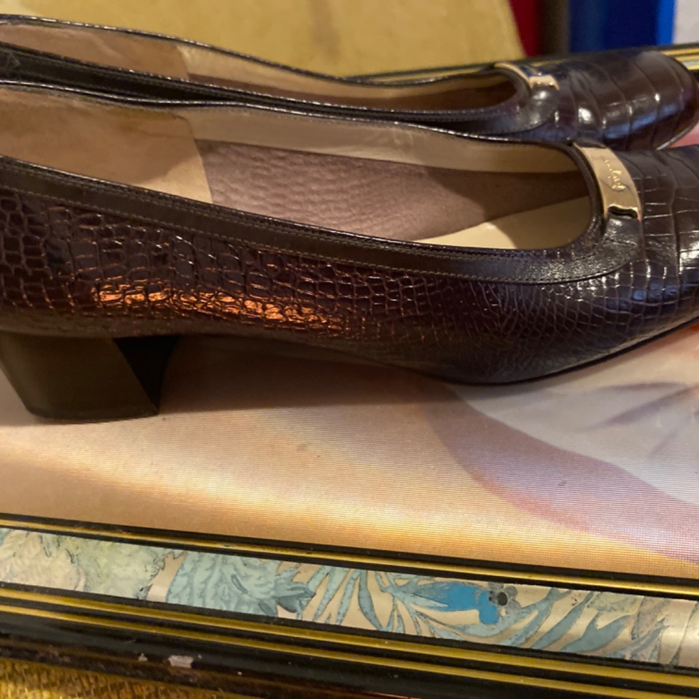 Shoes - Picture 2 of 2